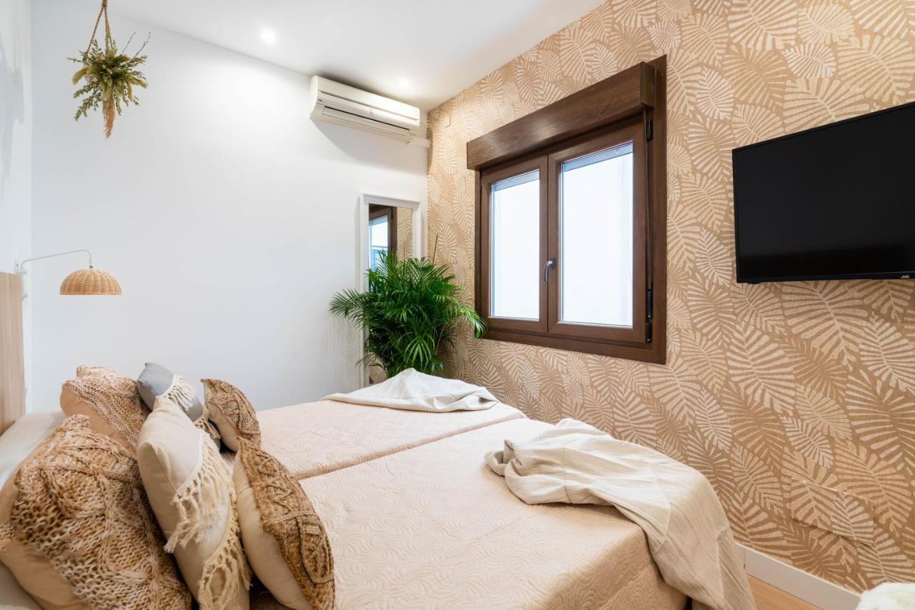 Hostal San Antonio *